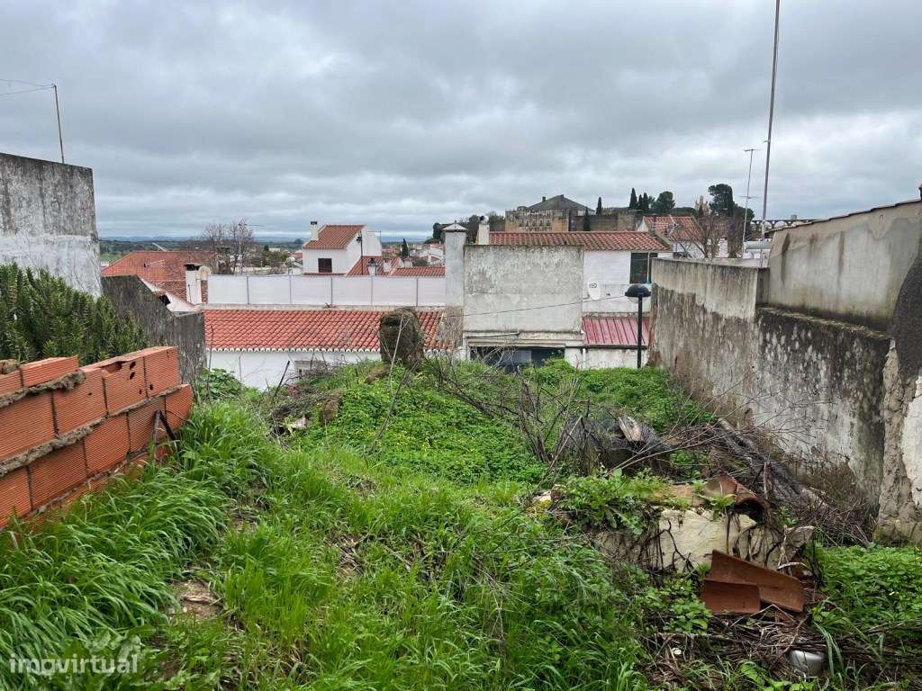 Moradia por recuperar com 200 metros quadrados - Grande imagem: 5/22