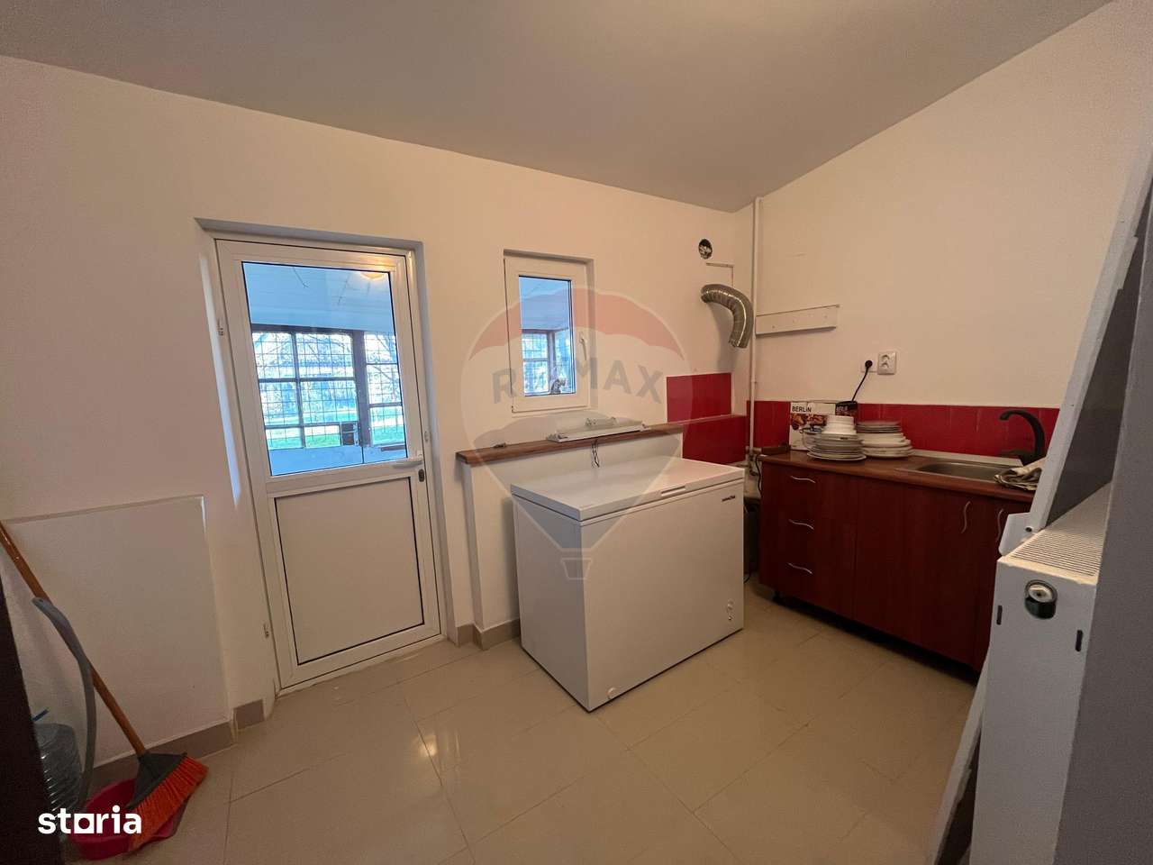 Casa cu 5 camere de vanzare in Priseaca - Imagine principală: 5/20