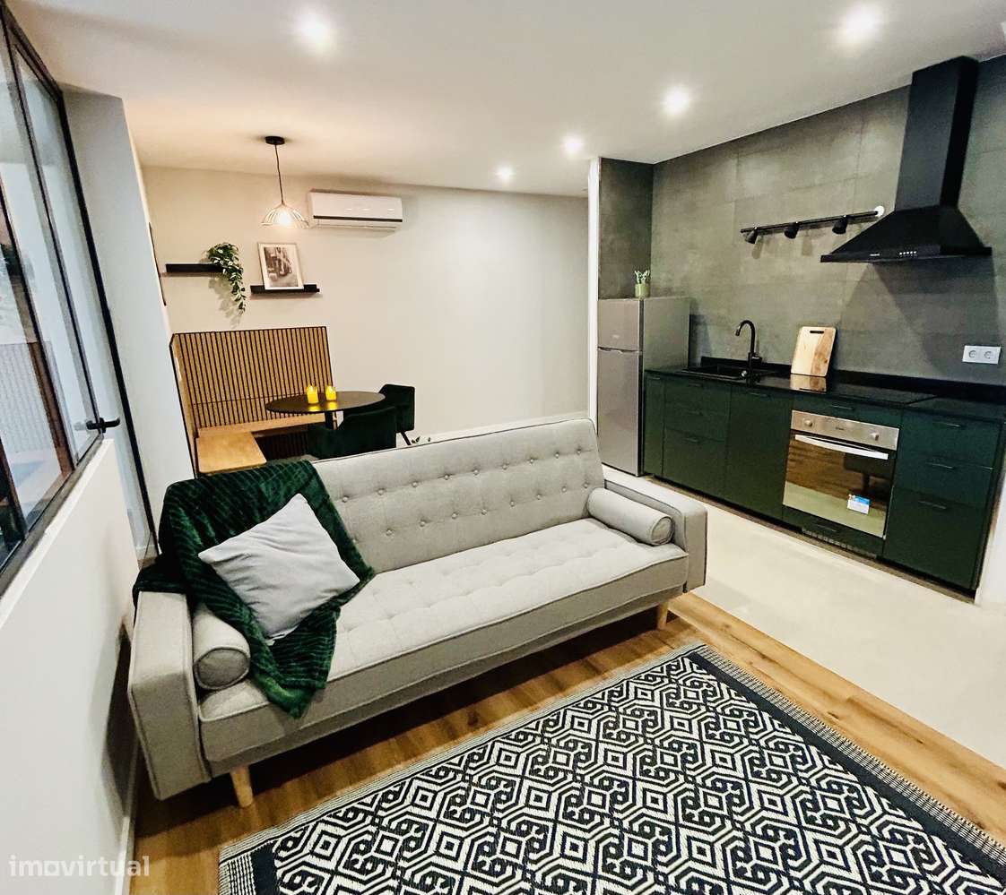 Arrenda-se T1 novo a estrear, mobilado e equipado, com garagem - Grande imagem: 4/12