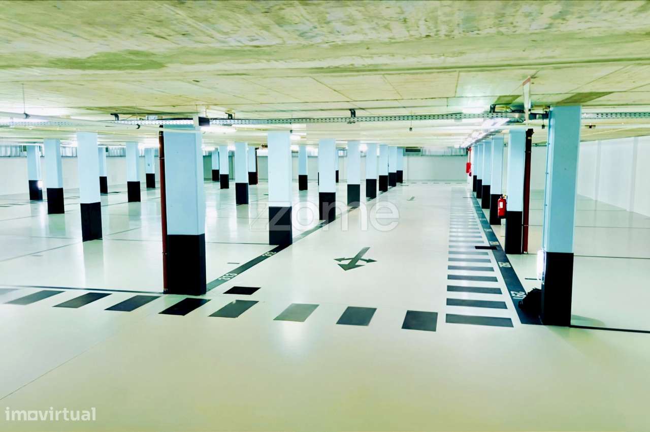 Lugares de Estacionamento à Venda no Centro de Lagos - Grande imagem: 5/30