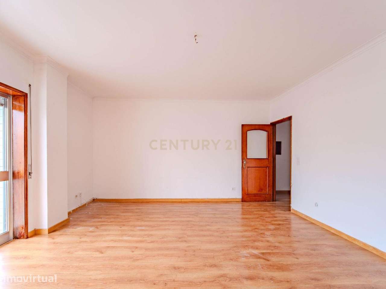 Apartamento T2 com garagem box | Rés-do-chão | Maia-14