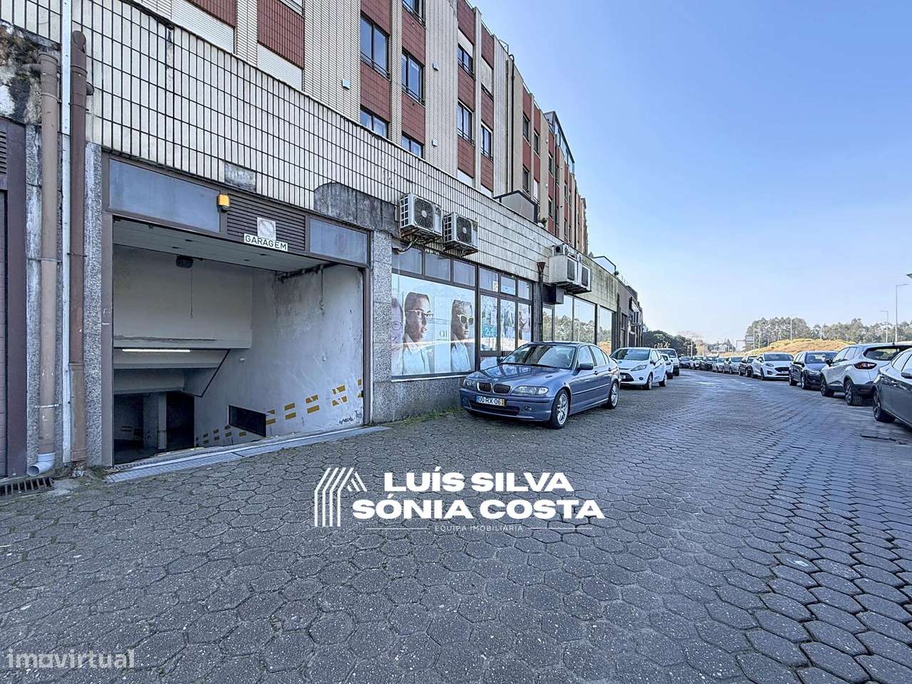Garagem fechada c/ 166m2 & Estacionamento para 9 Carros no centro...-20