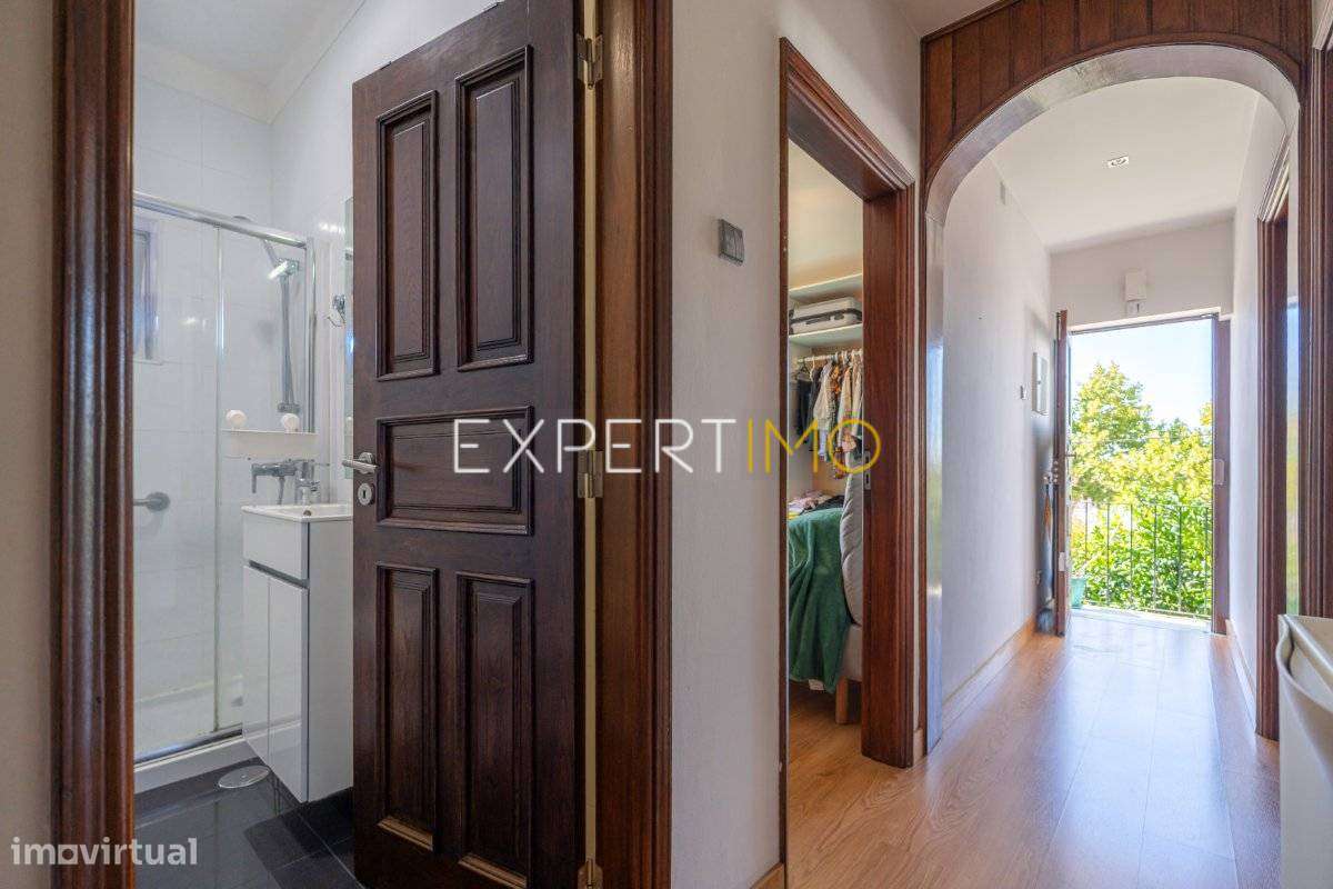 T3 Duplex com Terraço e Anexos | Centro de São Martinho do Bispo –...-8