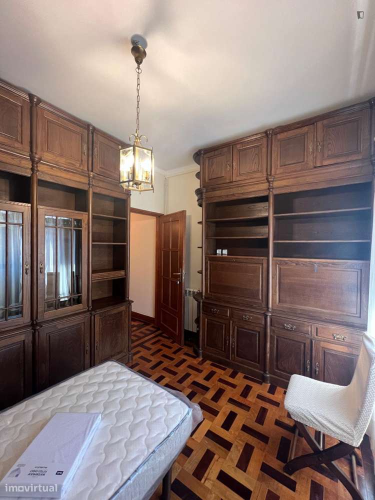 Quarto - localizado em Celas Coimbra Portugal Coimbra - Grande imagem: 3/10