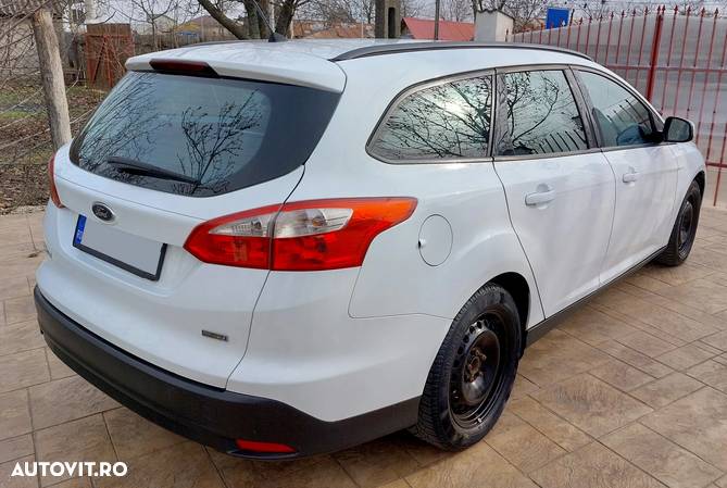 Ford Focus 1.6 TDCi DPF Trend - 4