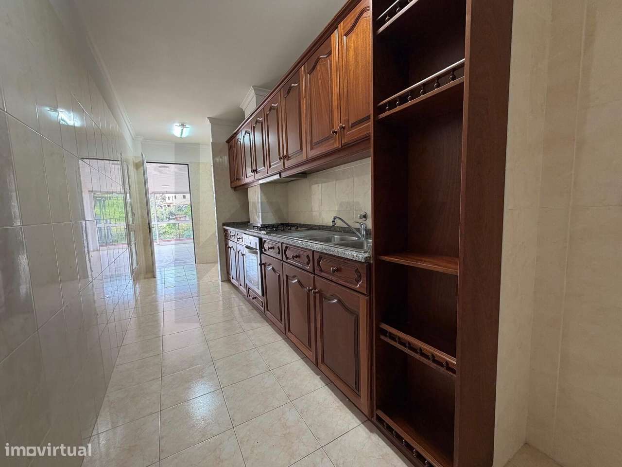Apartamento T1 Com Varanda Grande