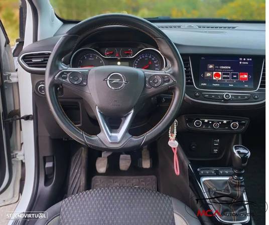 Opel Crossland X 1.2 T Innovation - 30