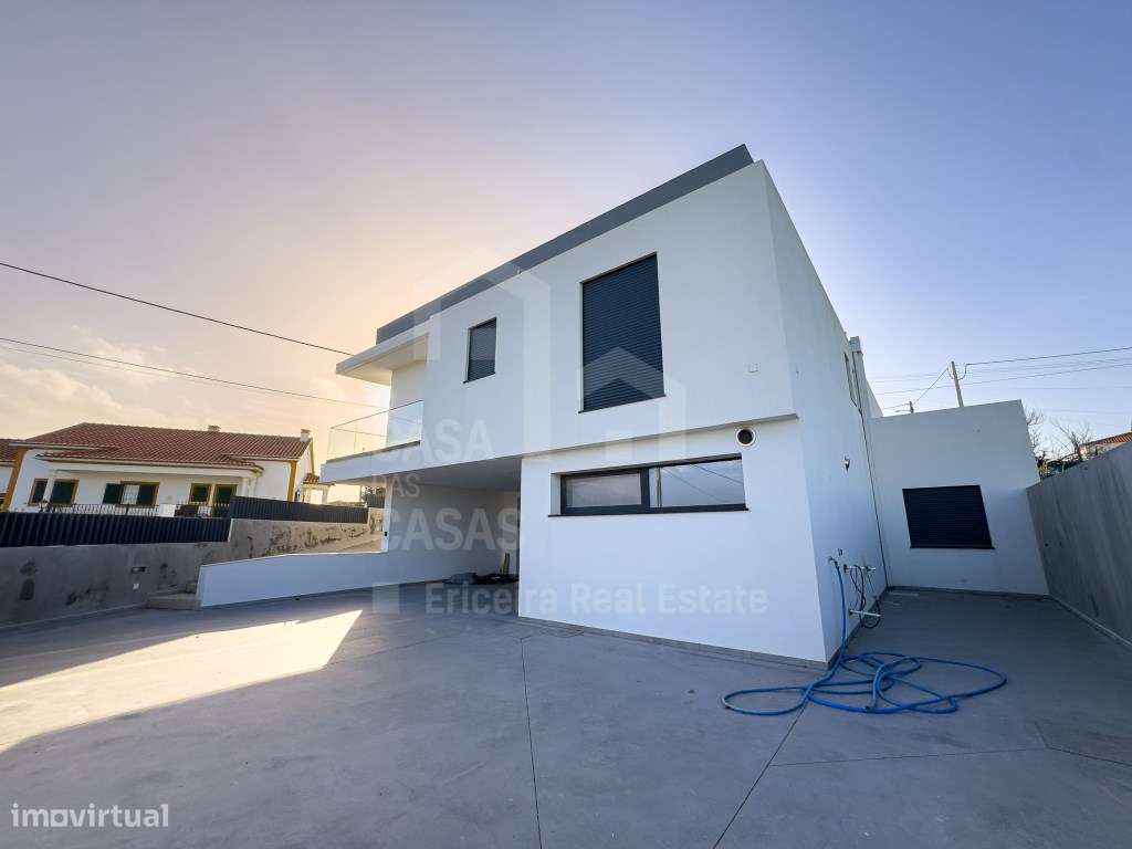 Vende Moradia T4 - Santa Cruz 5 km, A Casa das Casas-41
