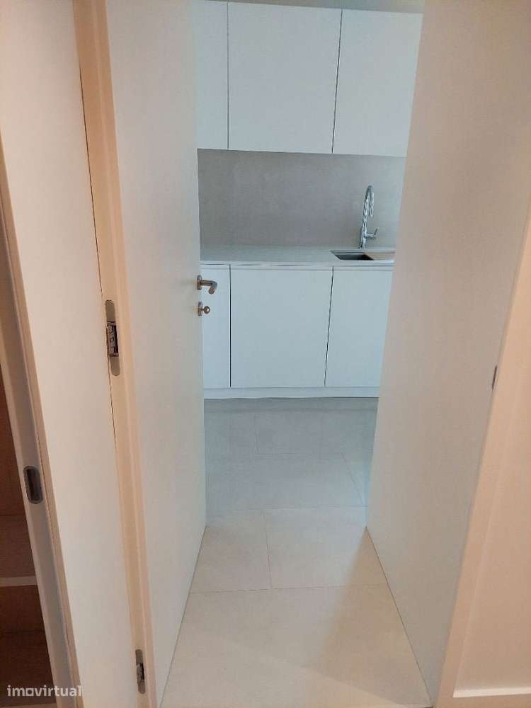 Apartamento T3 totalmente renovado (como novo), Bairro Holiywood,Porto - Grande imagem: 5/44