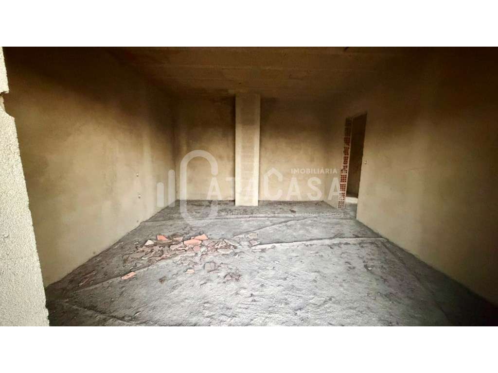 Moradia T4 na Borralha em fase de acabamentos-25