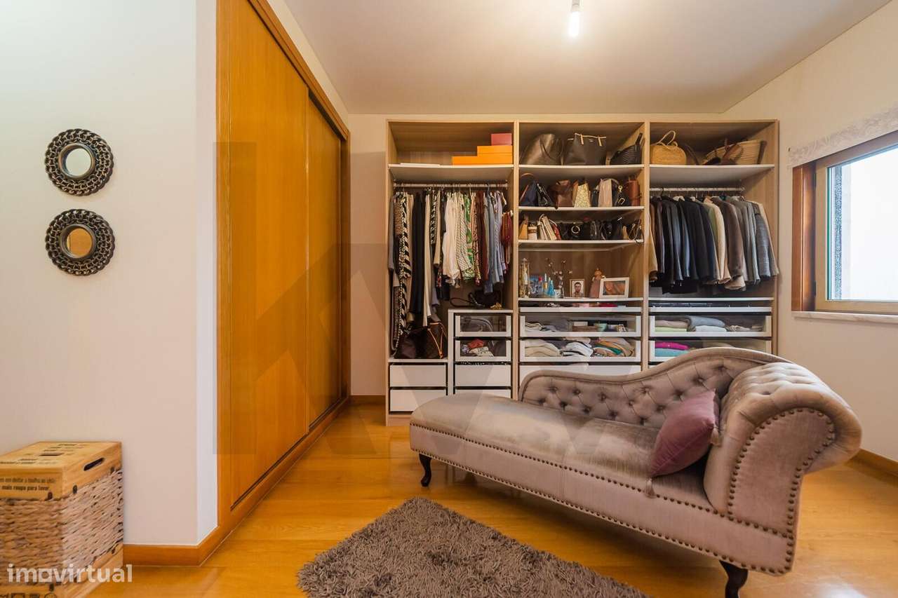 Moradia T4+1 em Agualva-Cacém – Conforto, Qualidade e Vista Desafogada-52