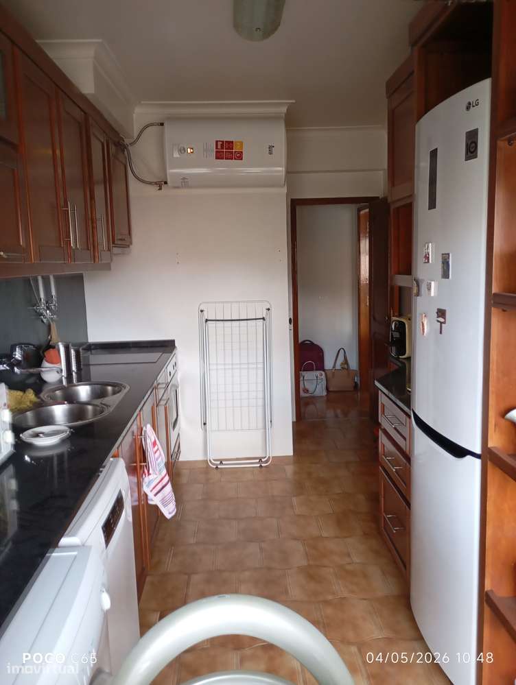 T2 com elevador e cozinha equipada na Odivelas-1