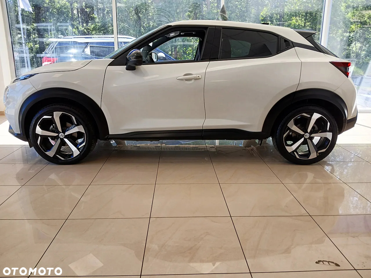 Nissan Juke 1.0 DIG-T Tekna DCT - 2