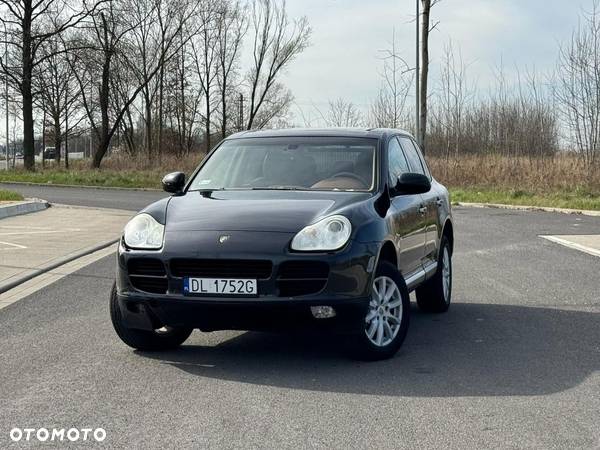 Porsche Cayenne - 2