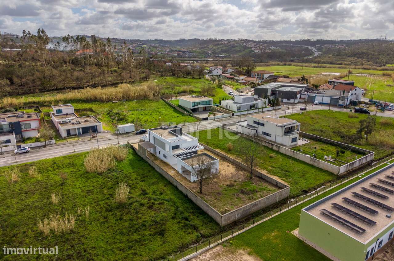 Moradia T3 - Leiria-19