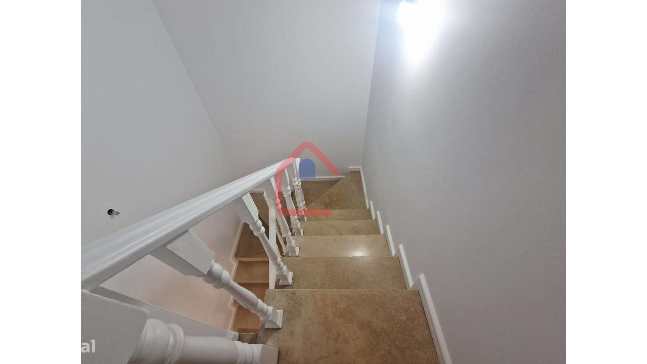 Apartamento T4 em  GAMBIA-PONTES-ALTO DA GUERRA-43
