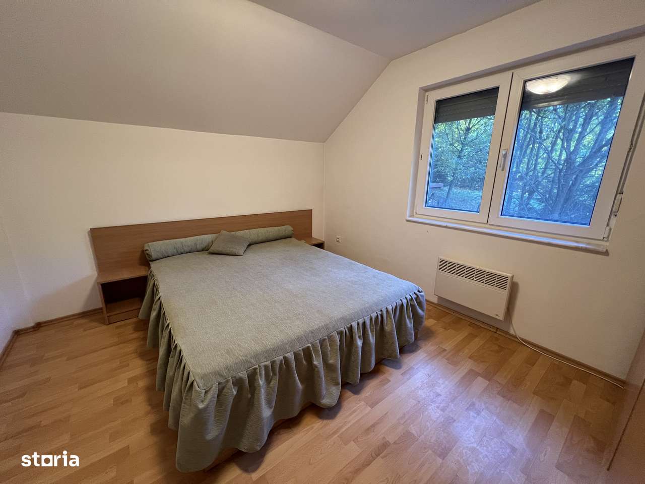 Casa de vânzare cu 4 camere și grădină - Imagine principală: 5/16