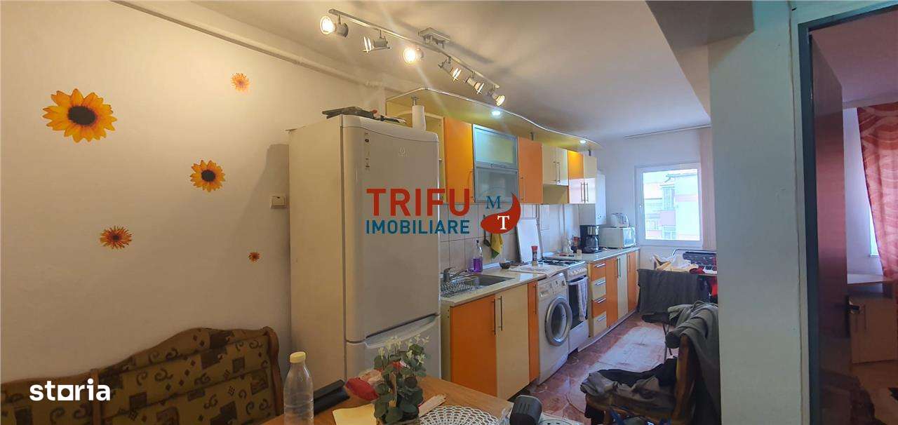 Garsoniera de vanzare zona Mercur confort 1 - Imagine principală: 1/5