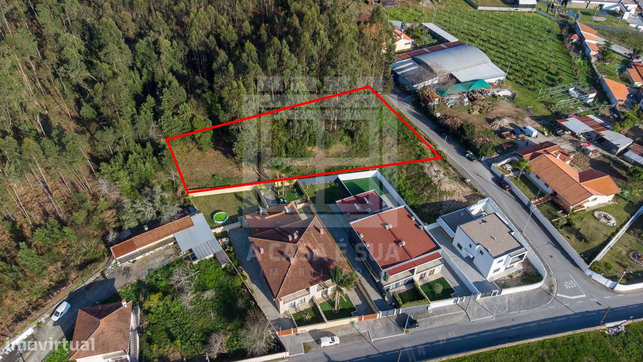 Terreno Urbano com 2.540 m2 em Santa Maria da Feira - Grande imagem: 2/16