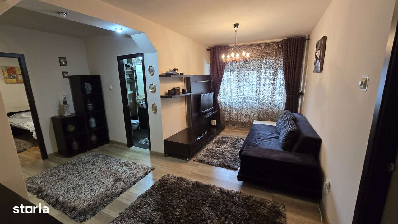 Apartament cu 3 camere de vanzare, etajul 1, Focsani-0