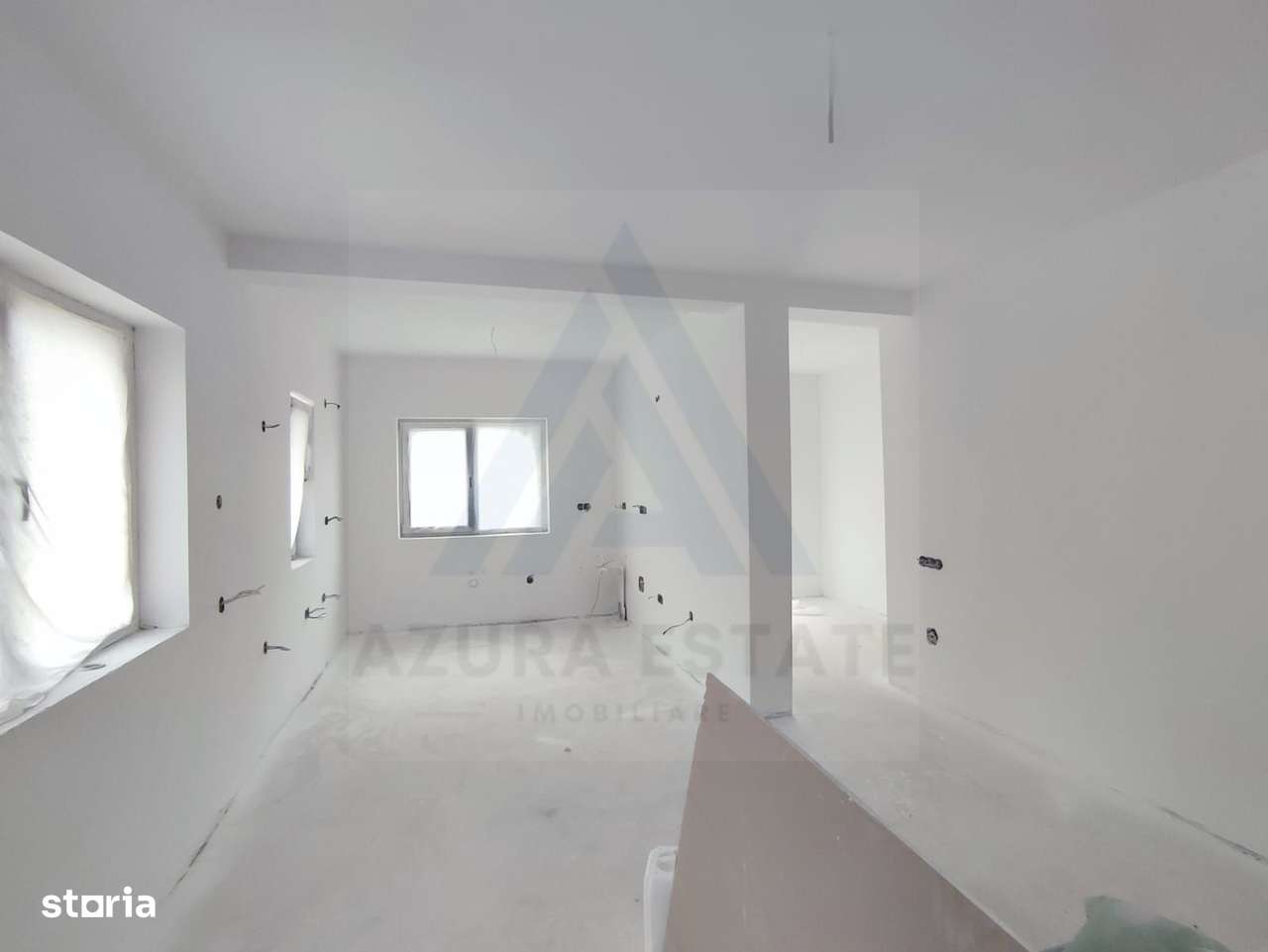 Casa intabulata 4 camere 2 bai curte 180 mp liberi pe Calea Cisnadiei - Imagine principală: 5/9