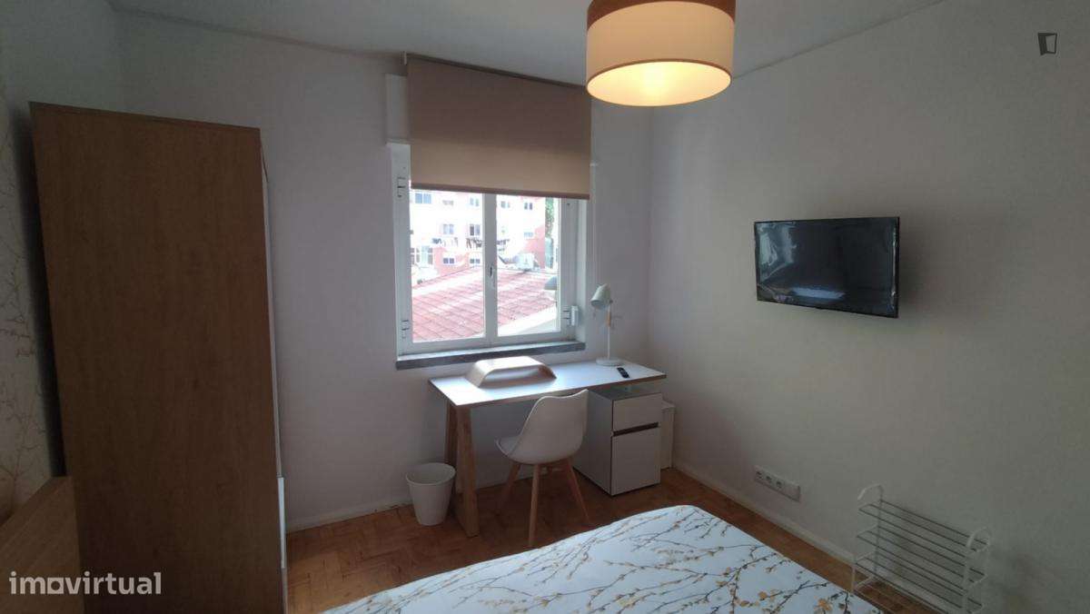 Quarto - localizado em Oeiras Lisbon - Grande imagem: 2/10