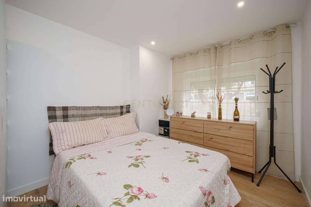 Excelente Oportunidade! T2 com Logradouro | 61m² | Rés-do-Chão | Total-9