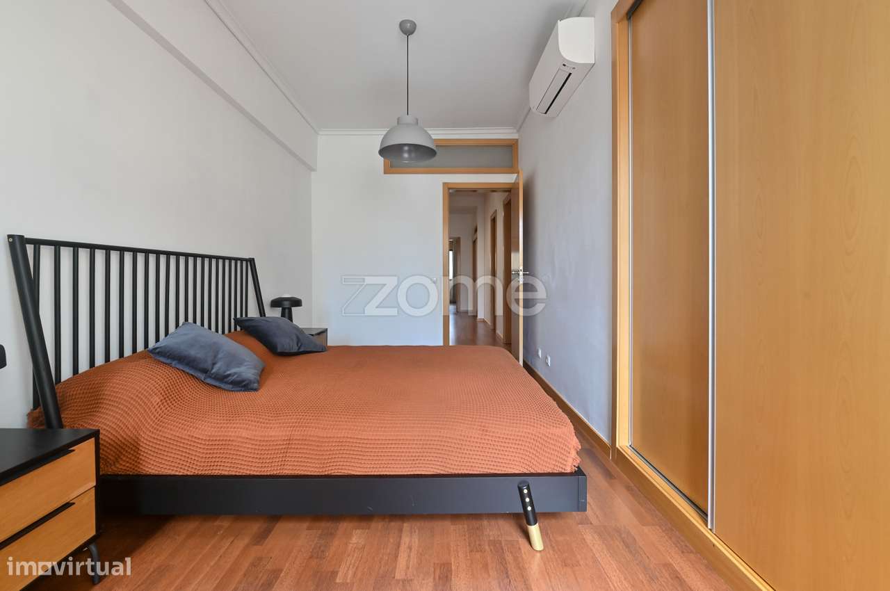 Apt T3 totalmente renovado no centro de Lisboa, junto à Gulbenkian-40