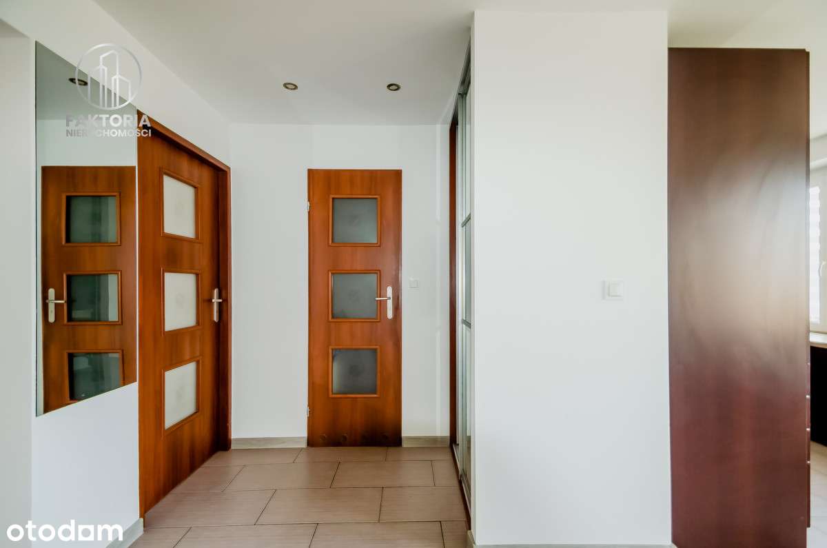 Pierwsze piętro. Gotowe do zamieszkania-13