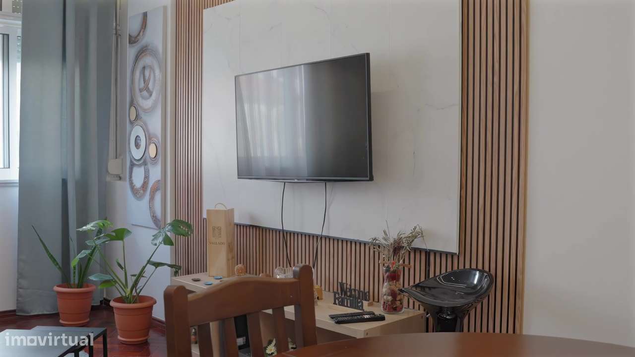 T1 com varanda e localização central no Lumiar - Grande imagem: 4/10