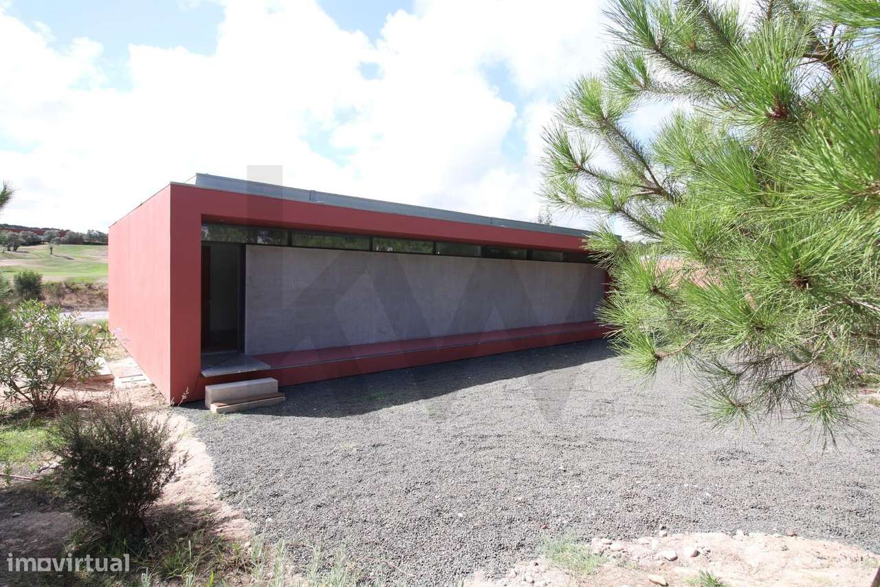 Moradia de Elegância Contemporânea no Coração do Bom Sucesso Resort - Grande imagem: 4/47