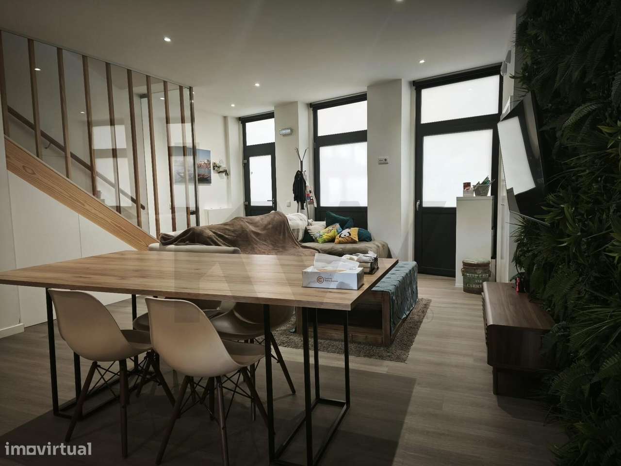 Moradia T4+1 com jardim junto à Areosa - Grande imagem: 4/15