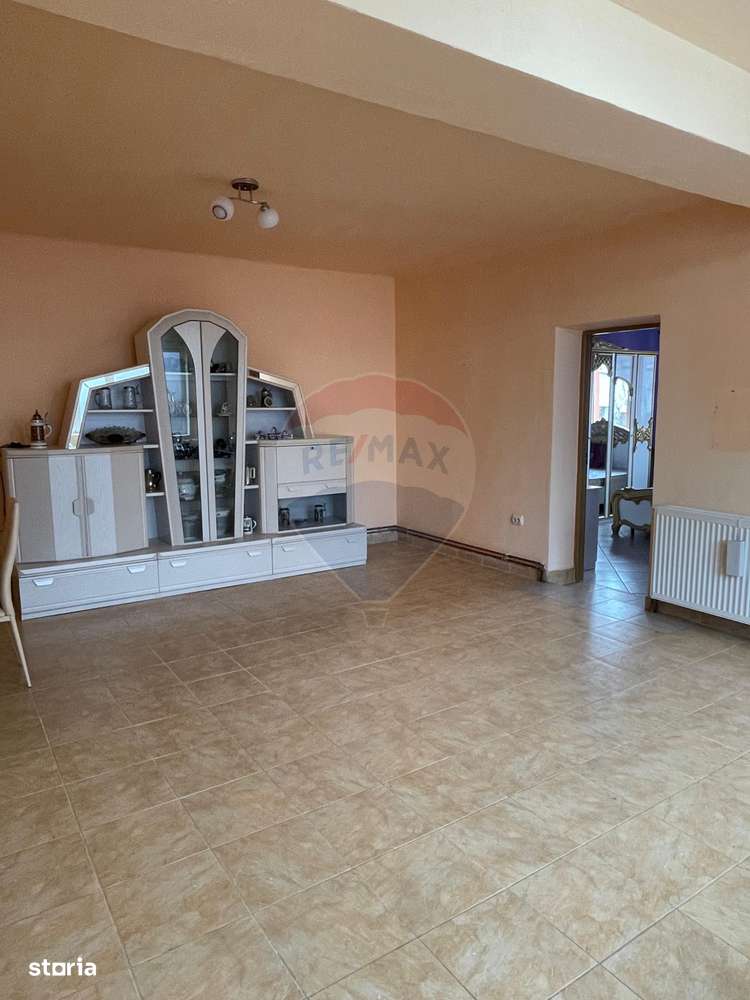 Casă spațioasă de vânzare pe strada Horea - Imagine principală: 5/17
