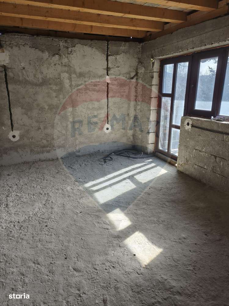 Casă / Vilă cu 5 camere de vânzare în zona Poiana Tapului-7