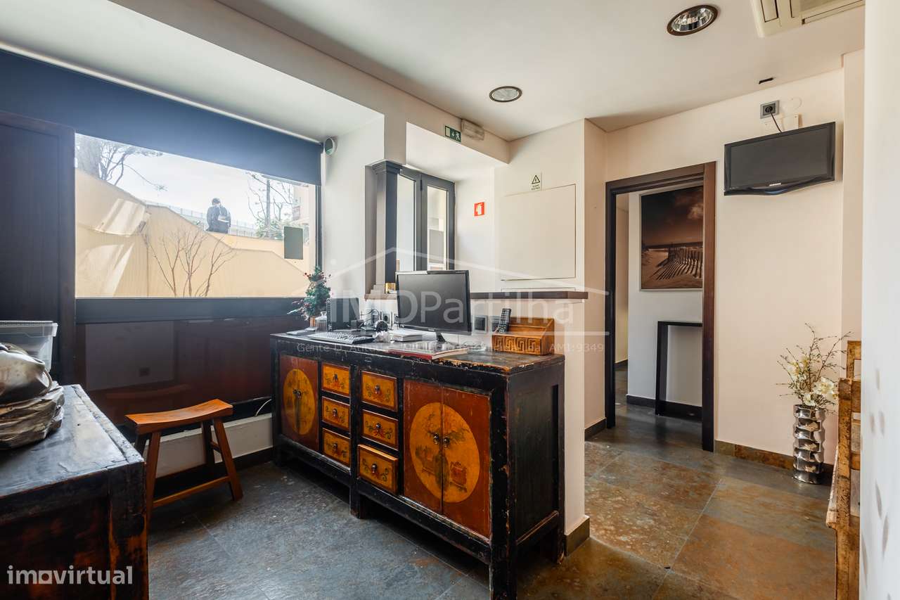 Loja com projeto aprovado P/ T2 na Parede - Cascais-3