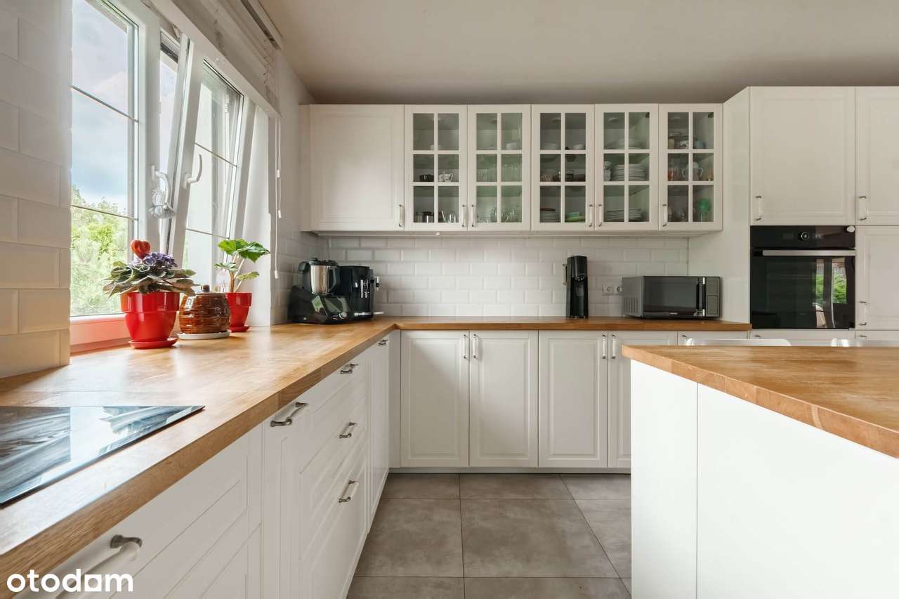 Reprezentacyjna willa z ogrodem 2700m² | Gotowa do wprowadzenia-13