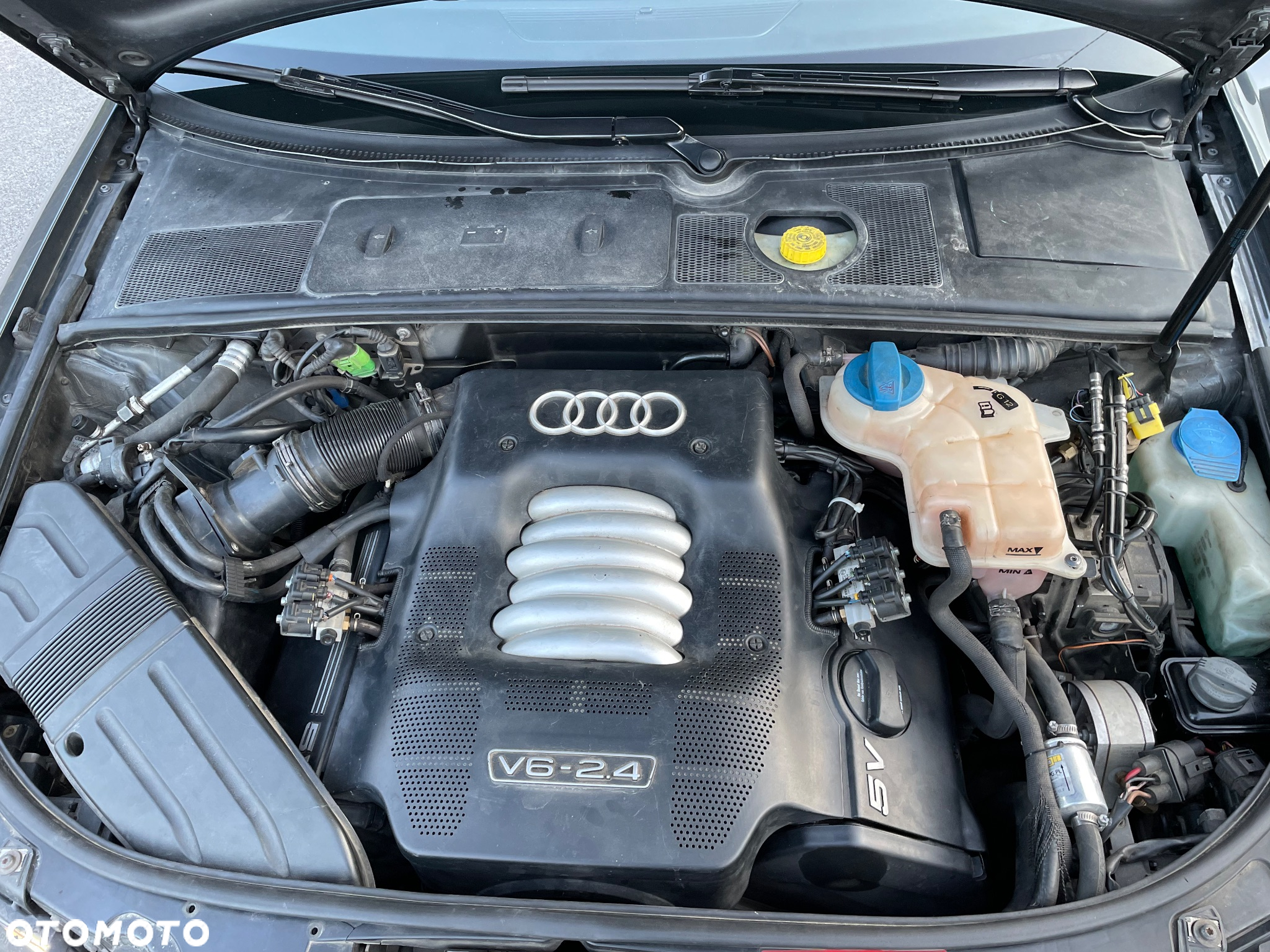 Audi A4 2.4 - 12