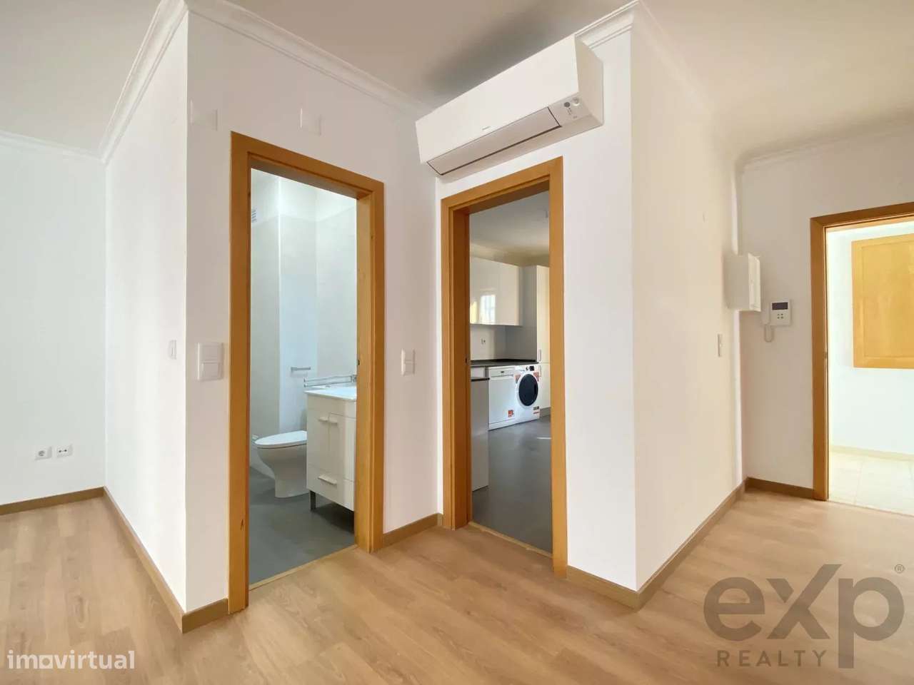 Arrenda T2 Duplex. 2º Andar. 2 Suites. Rua calma no Bairro Alto. Lisbo - Grande imagem: 4/27