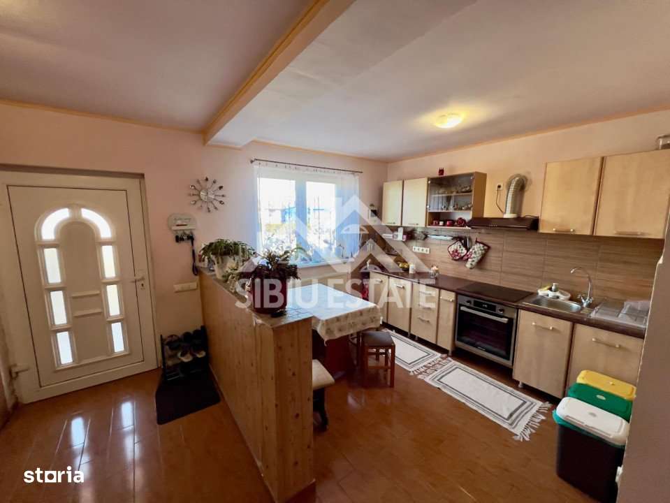 Casa duplex 100 mp utili, la intrare Sura Mare teren 1500 mp teren - Imagine principală: 4/16