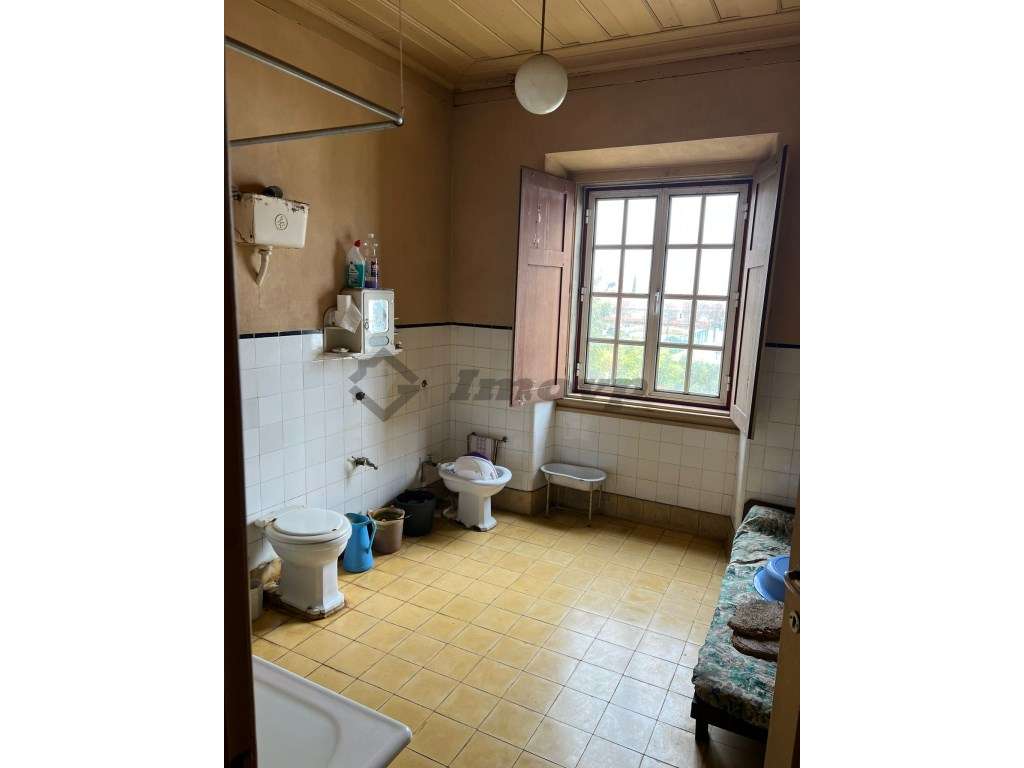 Moradia senhorial localizada na Vila de Aljustrel-15