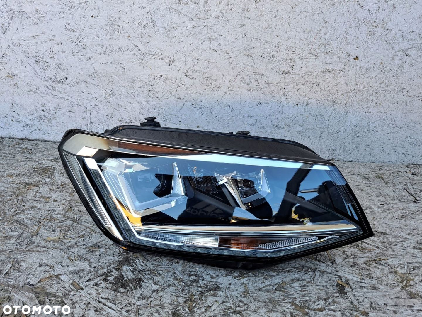 VW CADDY 2K1941032B LAMPA PRAWA BI-XENON - 2