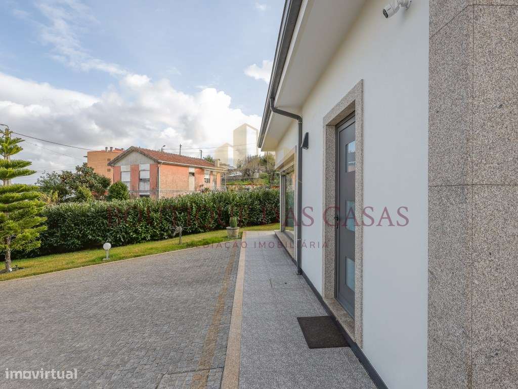 Moradia Térrea no Centro de Valongo - Grande imagem: 2/30