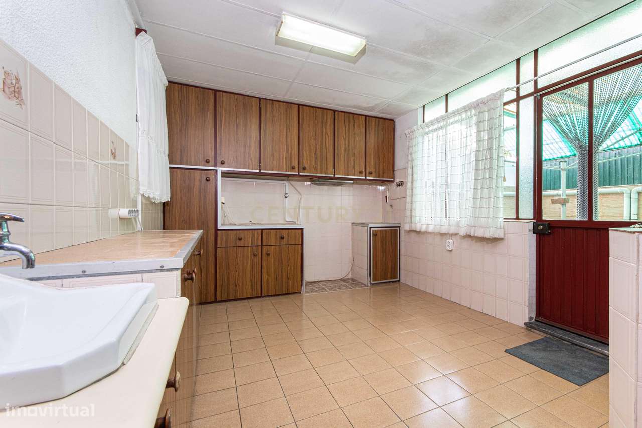 Moradia T3+2 em Casais Novos – Alenquer-15