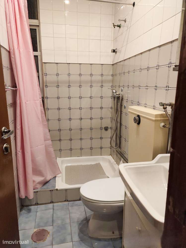 Prédio  em Campanhã com Elevada Rentabilidade-13