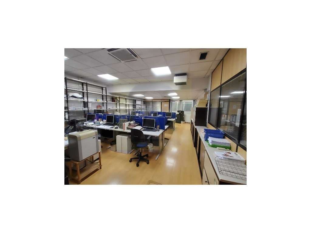 Escritório com 180 m2 à Venda no Areeiro isento de IMT - Grande imagem: 1/14