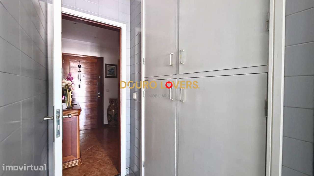 Apartamento T2 em Rio Tinto – Excelente Estado, com Garagem-14