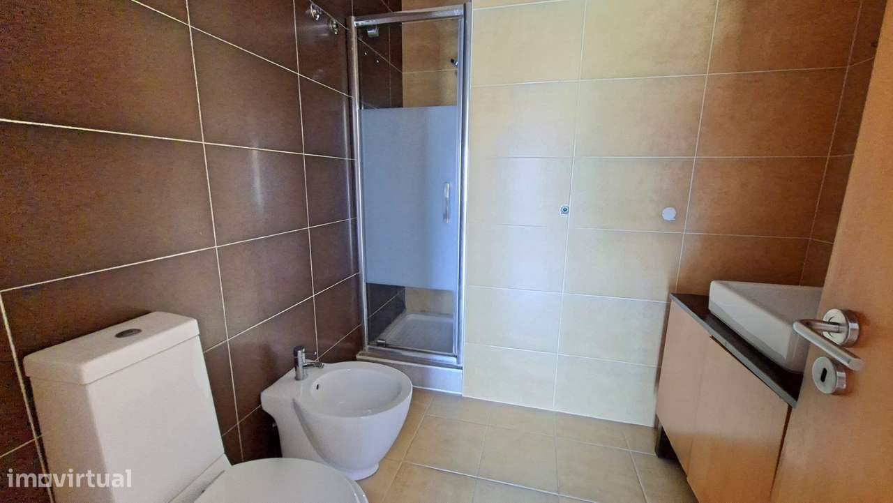 Apartamento T4 com 297m², Garagem e Lugar  estacionamento  Pinhal Novo-12