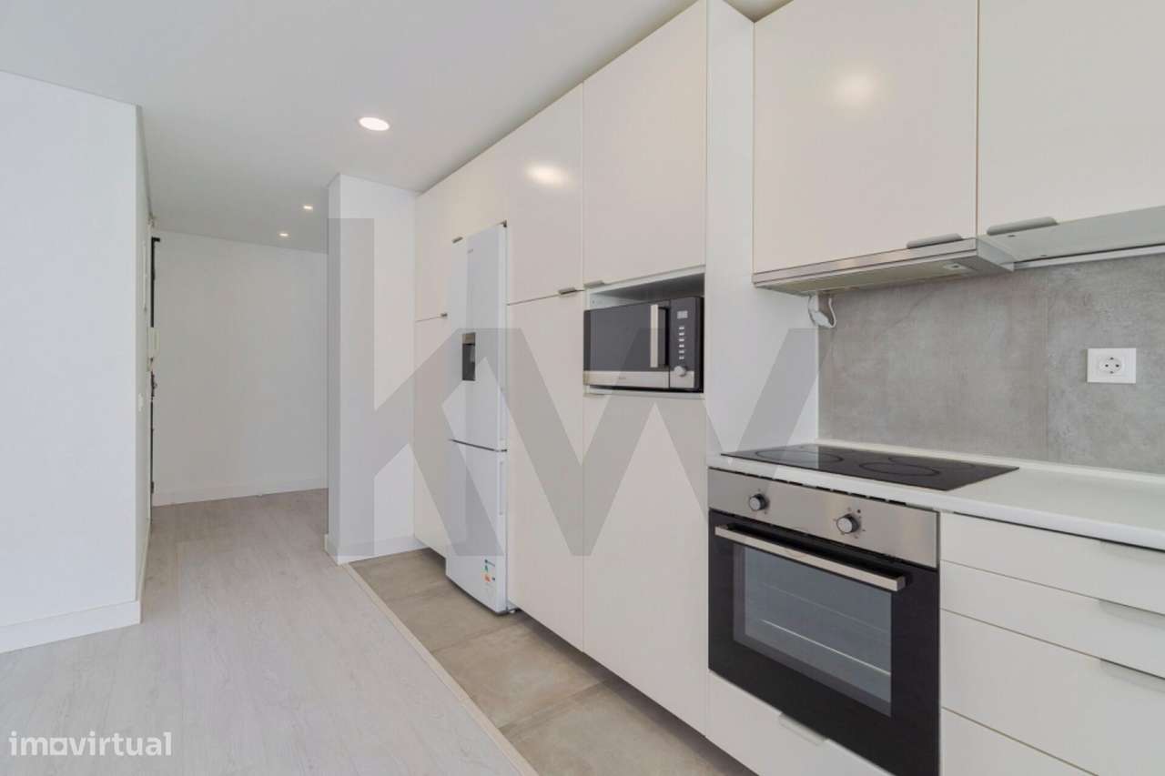 Excelente T2 Remodelado no Coração de Setúbal – Av. da República da Gu-9