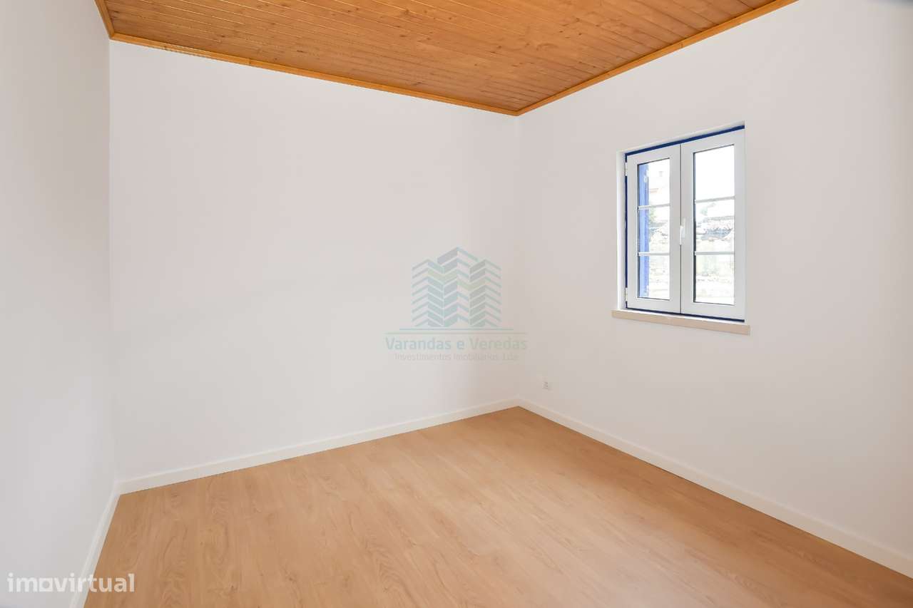 Moradia T3 + 1 Renovada + Garagem + Moradia em ruinas e diversos anexo-13