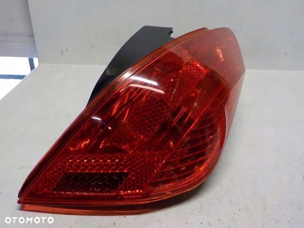 PEUGEOT 308 HB LAMPA PRAWA TYŁ TYLNA UK - 1